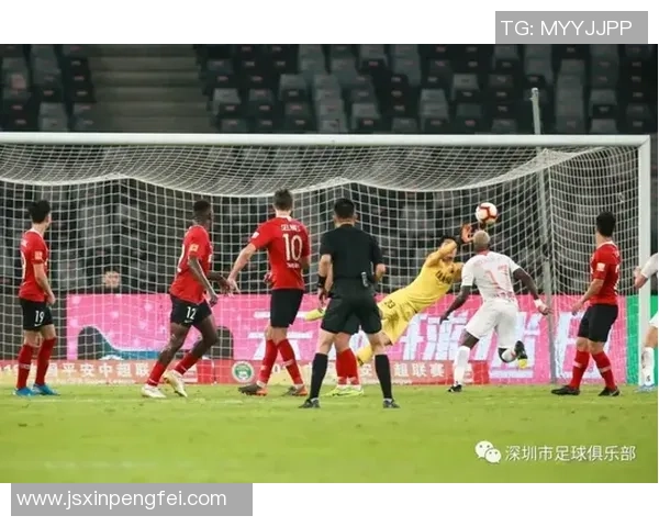 深圳足球队与武汉足球队赛后分析力量对比与战术探讨 深圳足球队与武汉足球队赛后分析力量对比与战术探讨